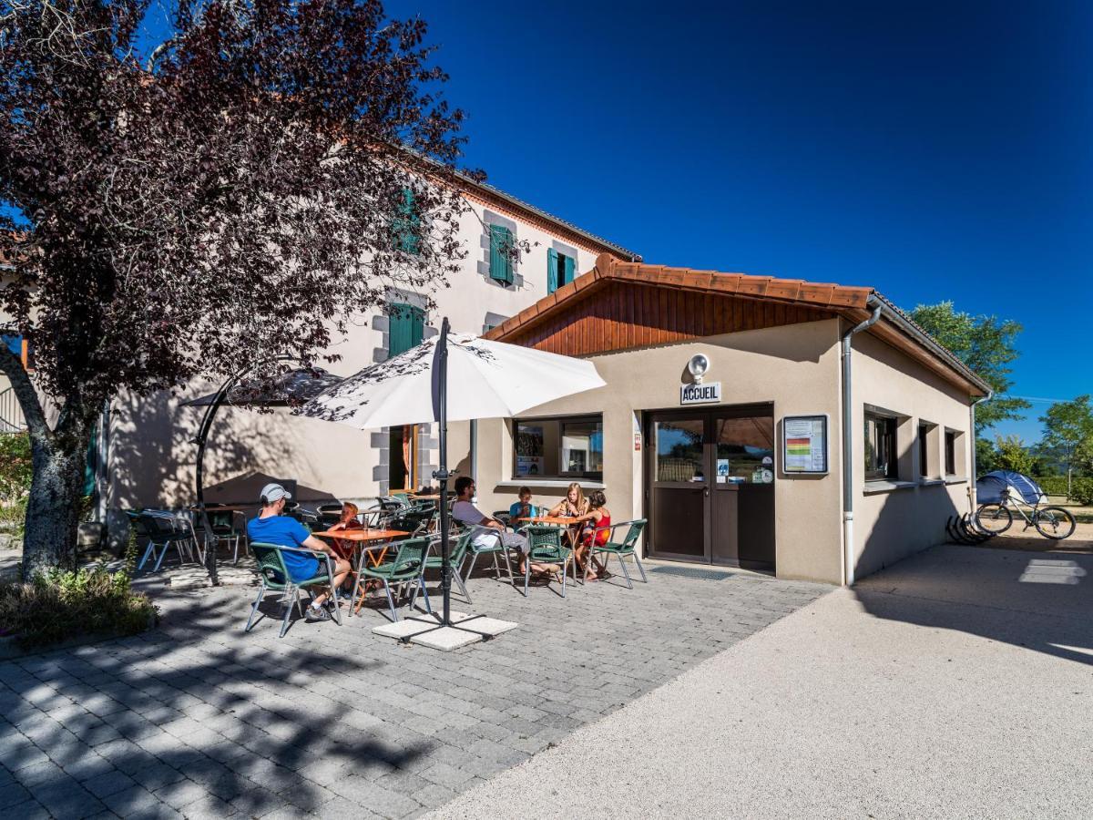 Hotel Les Quatre Vents Courpiere Exterior foto
